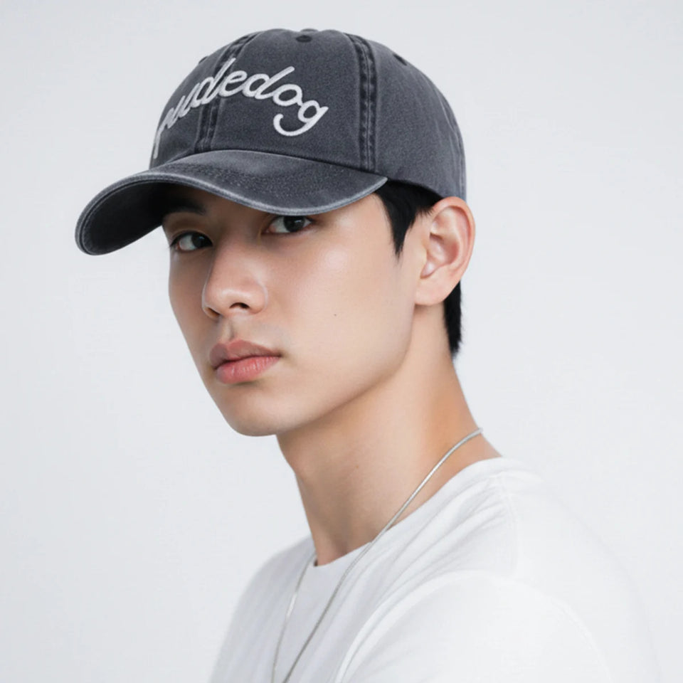 นายแบบ RUDEDOG สวมหมวก LEGEND